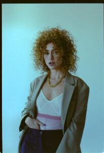 Russian Red_Lourdes_159_thumb