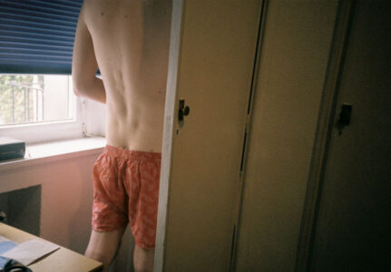 Russian Red_Lourdes_40_thumb