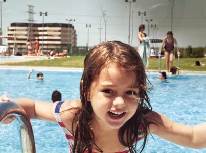 Russian Red_Lourdes_3_thumb