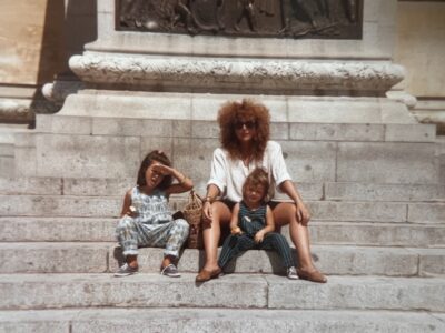 Russian Red_Lourdes_105_thumb